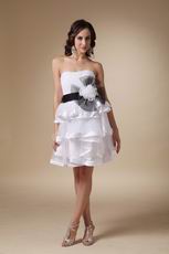 Layers Knee Length Skirt Prom Dress With Feather Flower Decorate