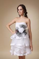 Layers Knee Length Skirt Prom Dress With Feather Flower Decorate