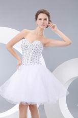 Luxury Sweetheart Crystals White Dresses For Sweet 16 Party