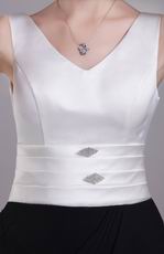 Mini-length White and Black Short Prom Dress Design With V-neck