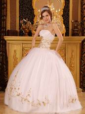 Fitted White Ancient Palace Ball Dress With Gold Embroidery
