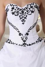 Noble White Military Ball Dress With Black Embroidery Decorate