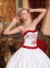 2012 Classical Style White Quinceanera Dress With Wine Red Details