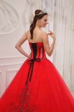 Trimed Dark Red Sweetheart A-line Quinceanera Outfits