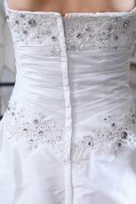 Beautiful Strapless Appliqued Wedding Gown With Beaded Decorate