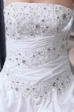 Beautiful Strapless Appliqued Wedding Gown With Beaded Decorate