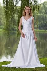 Elegant V Neckline White Taffeta Garden Wedding Dresss With Beading