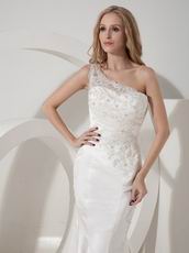 Sexy One Shoulder Trumpet Petite Bridal Gown With Applique