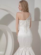 Sexy One Shoulder Trumpet Petite Bridal Gown With Applique