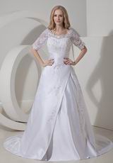 Modest Scoop Neck 1/2 Long Sleeves Lace Applique Wedding Dress