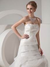 Strapless Lace Skirt Western Wedding Dress With Chapel Train