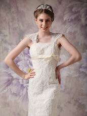 Exquisite Straps Wedding Dress With Square Neck Design