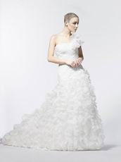 Fashionable Single Shouler Mermaid Ruffles Cascade Wedding Gown