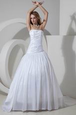 Inexpensive Strapless Cathedral Train Ivory Taffeta Puffy Wedding Dresses