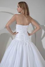 Inexpensive Strapless Cathedral Train Ivory Taffeta Puffy Wedding Dresses
