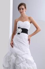 Modest Sweetheart Ruched Black Flower Belt Bubble Wedding Gown