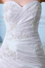 Sweet Heart Style Appliqued Chapel Train Wedding Dress Factory