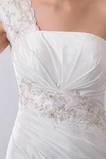 Customized Tailoring One Shoulder Embroidery Wedding Dresses