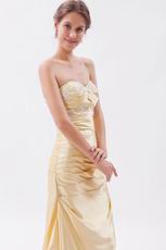 Slim Sweetheart Daffodil La Femme Prom Dresses Gowns With Applique