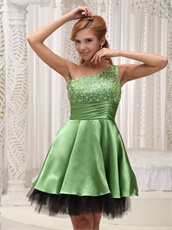 Foliage Green Short Prom Dress With Black Hemline Beaded Decorate One Shoulder