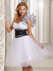 Flouncing One Shoulder Multilayer Tulle Graduation Dress White and Black