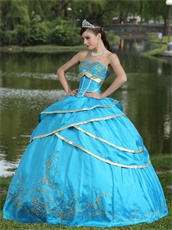 Crossed Layers Flat Quinceanera Gowns Auqa With Golden Embroidery