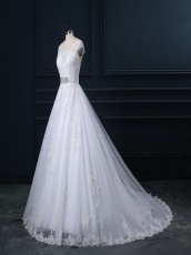 Puffy Appliques Design Train Wedding Bride Dress With Lace Border