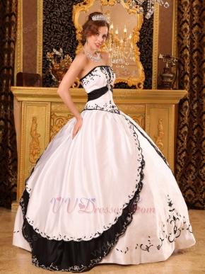 Classical Style White Evening Ball Dress With Black Embroidery