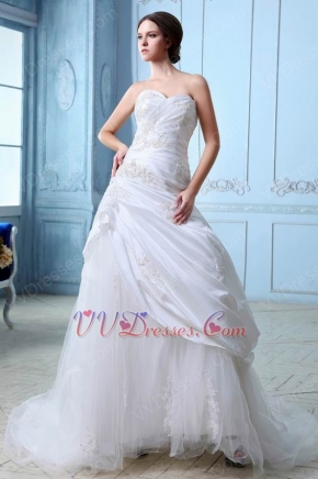 Sweet Heart Style Appliqued Chapel Train Wedding Dress Factory