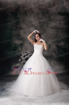 Beautiful Ball Gown Sweetheart Appliqued Wedding Bridal Gown Low Price