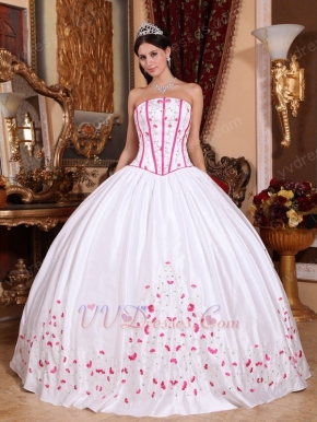 Strapless Basque Waist White Quinceanera Dress With Applique