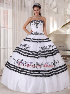 Sweetheart White Quinceanera Party Dress With Black Details