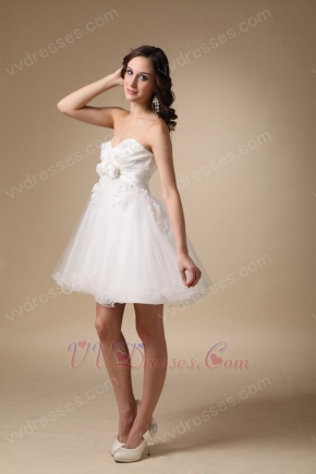 Cute White Sweet Sixteen Party Girls Dress With Applique