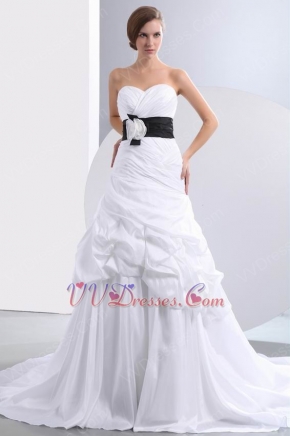 Modest Sweetheart Ruched Black Flower Belt Bubble Wedding Gown