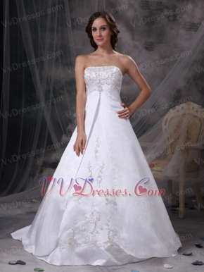 Beautiful Strapless Embriodery Wedding Bridal Dress In White Low Price