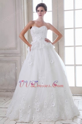 Beautiful Sweetheart Appliqued Edge White Wedding Dress Online