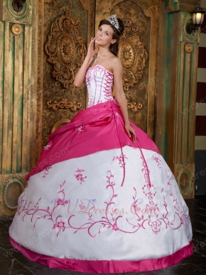 Basque Waist White Quinceanera Dress With Fuchsia Details