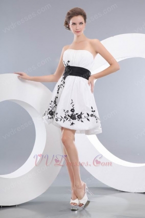 Strapless Lovely Homecoming Dresses With Black Applique