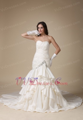 Trumpt Ruffled Skirt Cream Bridal Gown With Chapel Train Low Price