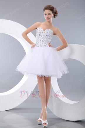 Luxury Sweetheart Crystals White Dresses For Sweet 16 Party