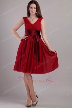 V-neck Knee-length Wine Red Chiffon Short Prom Dress With Sash